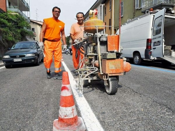 Al via il rifacimento della segnaletica stradale. Scatta il divieto di transito lungo la via Appia
